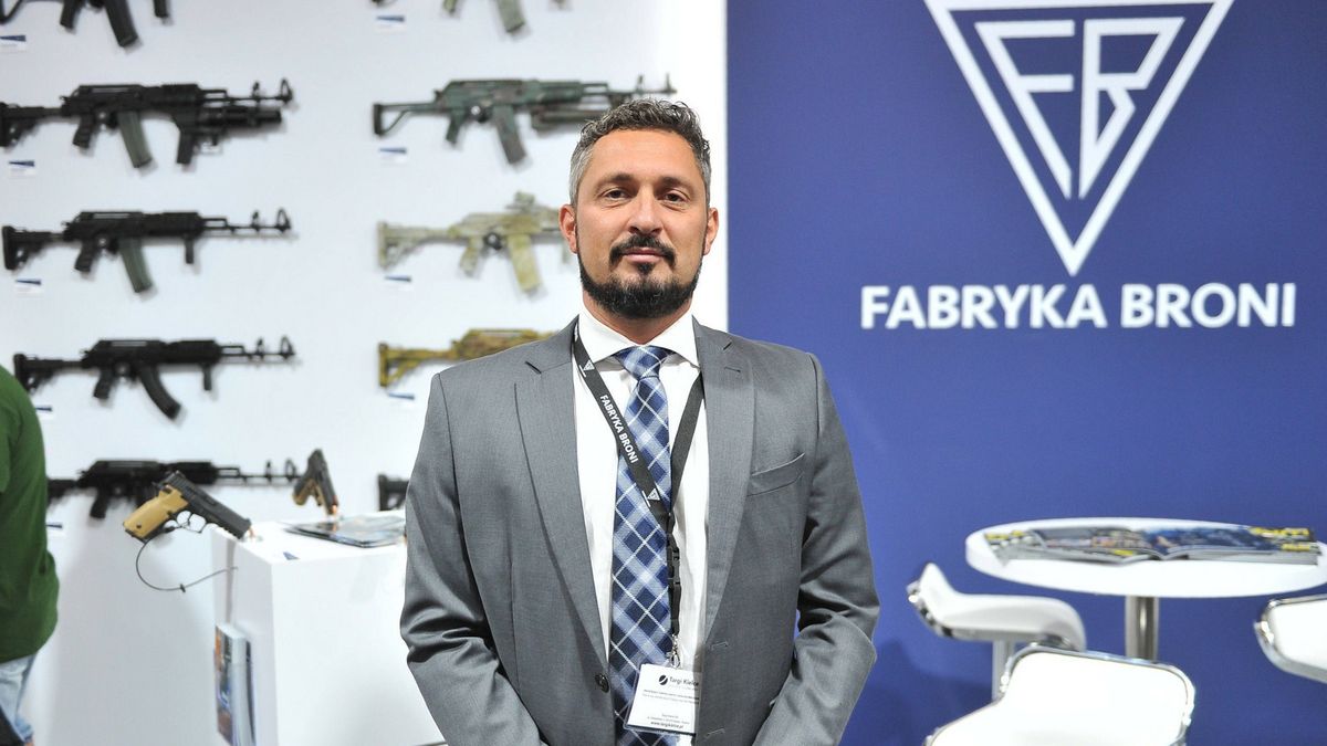 - Fabryka Broni nie straciła nawet jednego dolara na współpracy z Amerykanami - zapewnia Seweryn Figurski, obecnie prezes, a wcześniej wiceprezes Fabryki Broni Łucznik w Radomiu