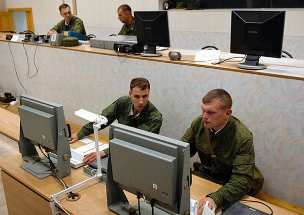 Manewry Centr-2011 - Rosja pokazuje, jak się będzie bronić