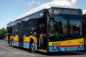 15-latek z Ukrainy zaatakowany w autobusie w Płocku. Policja szuka sprawcy