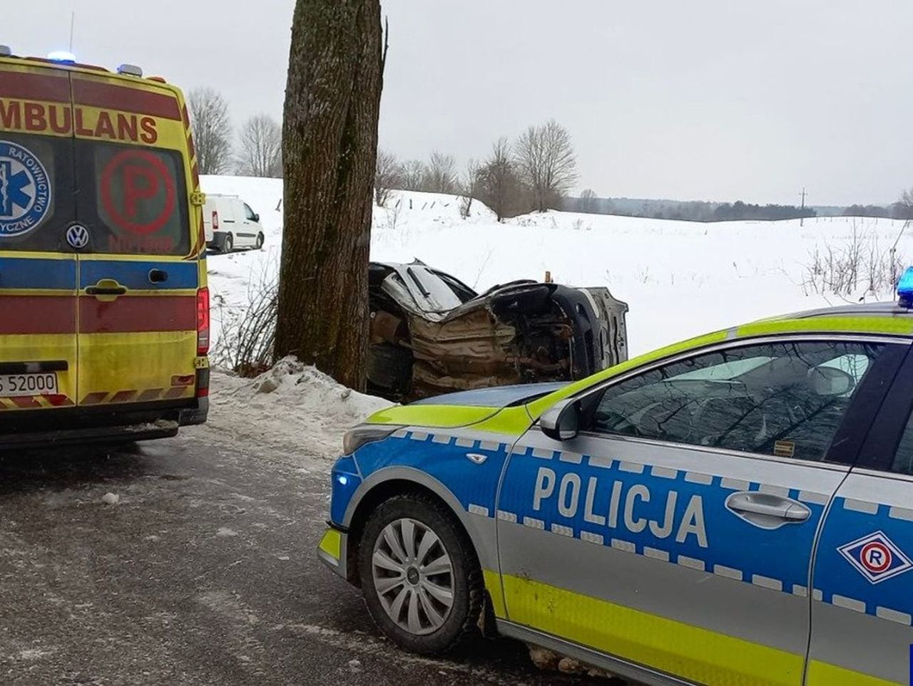 Łukta: Wypadek na łuku drogi – kierująca nie dostosowała prędkości