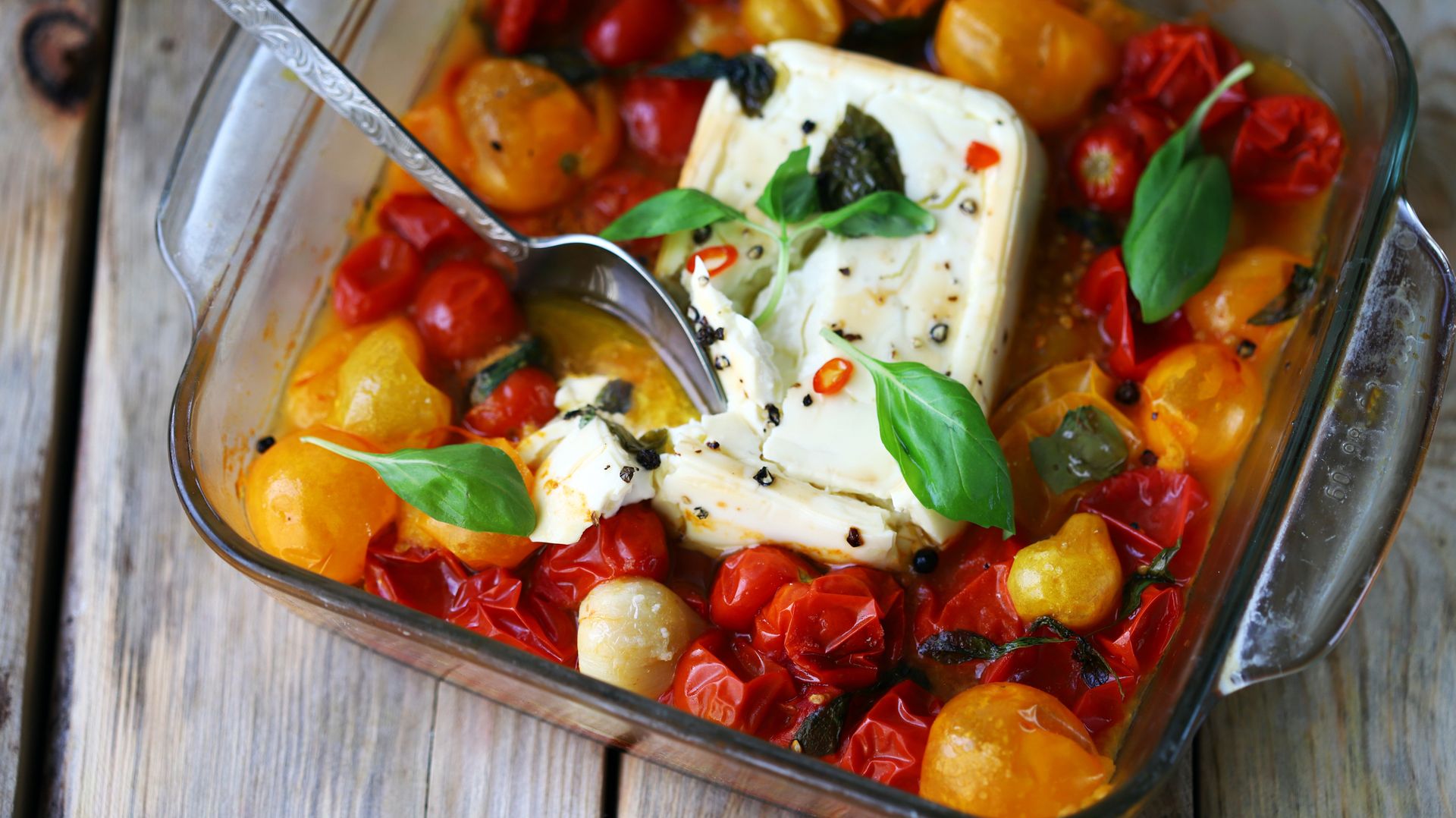 Pieczona feta z pomidorkami