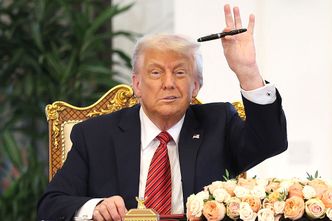 Trump znów zmienia zdanie. Nowe cła zamiast umów łagodzących