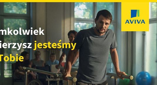 Aviva w rytmie hitu "You'll never walk alone" podkreśla bliskość z klientami