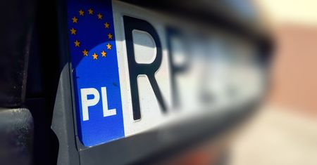 Skąd przyjechał kierowca? 12 pytań o tablice rejestracyjne