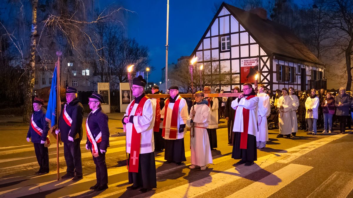 Pilska Droga Krzyżowa, Wielkanoc, Piła