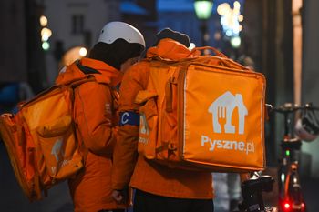 5 tys. kurierów Pyszne.pl do zwolnienia. Związkowcy apelują