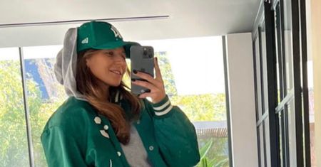 Niedzielna Anna Lewandowska pląsa po swym hiszpańskim domu w dresach i bejsbolówce (FOTO)
