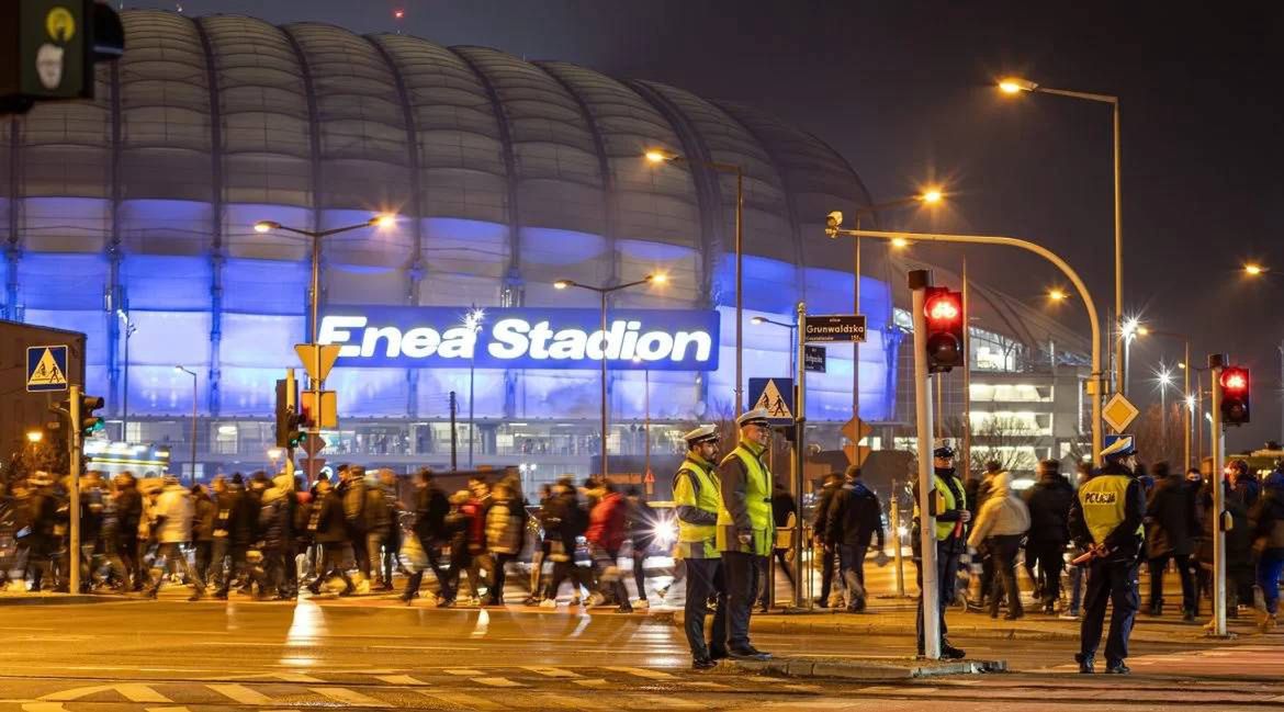 Poznań: Jak dojechać na stadion miejski w dniu meczu?