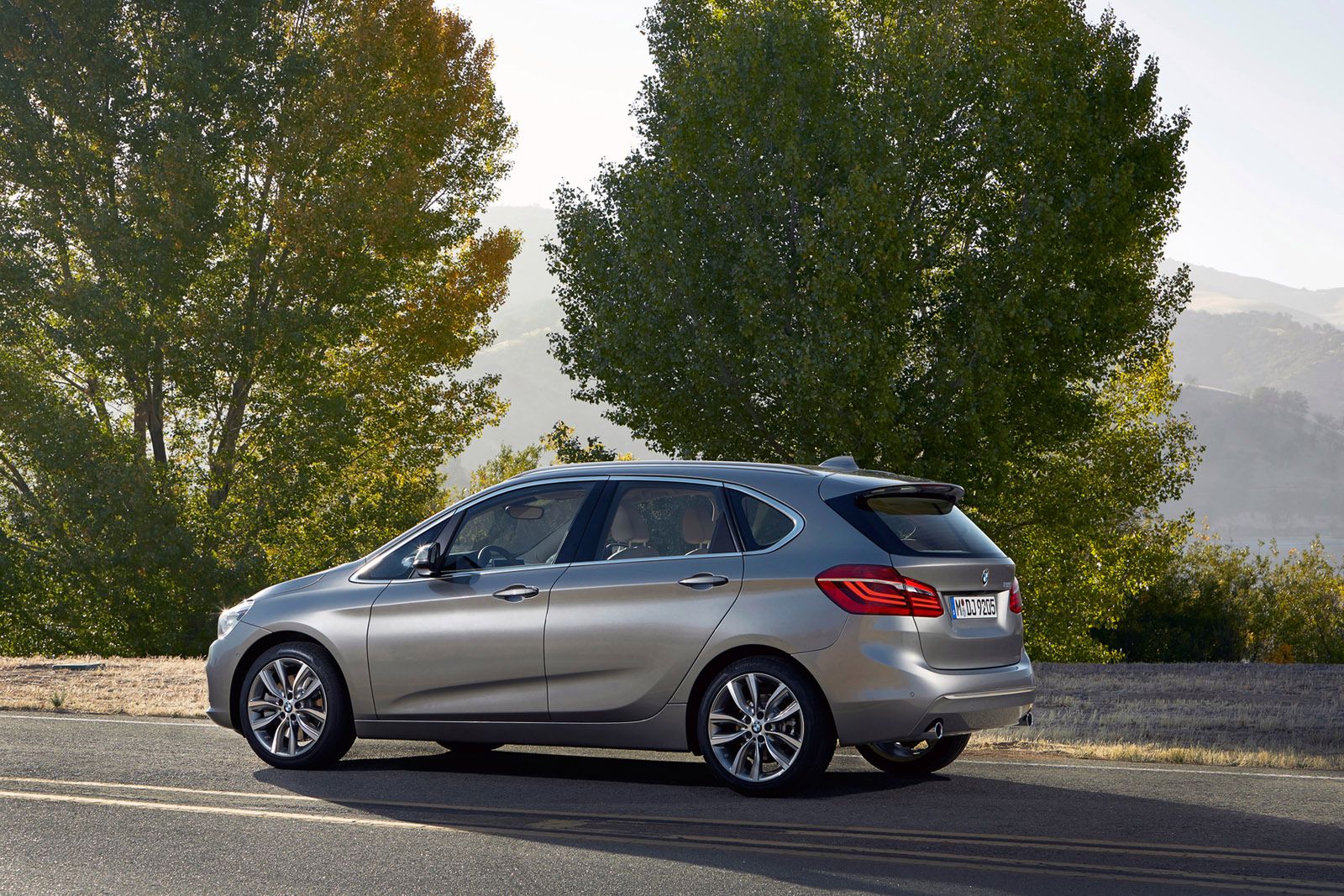 BMW przedstawiło 290 zdjęć z serią 2 Active Tourer [galeria] 20