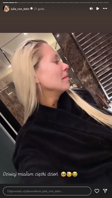 Julia von Stein zalewa się łzami na Instastories