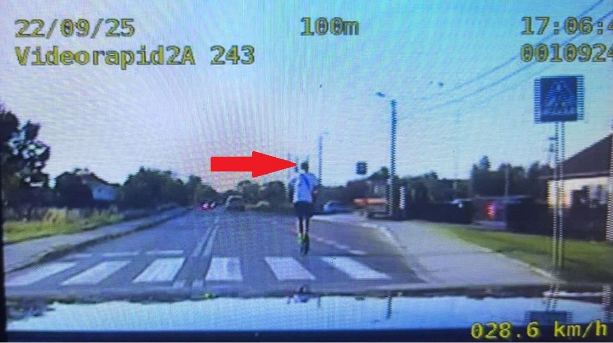 14-latek uciekał przed policją na hulajnodze. Teraz ma kłopoty