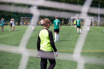 Powiatowy Stadion na Okrzei tętnił dziecięcą energią i sportowym duchem