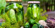 Sposób Tomka Strzelczyka na idealne ogórki kiszone. Lepsze od babcinych