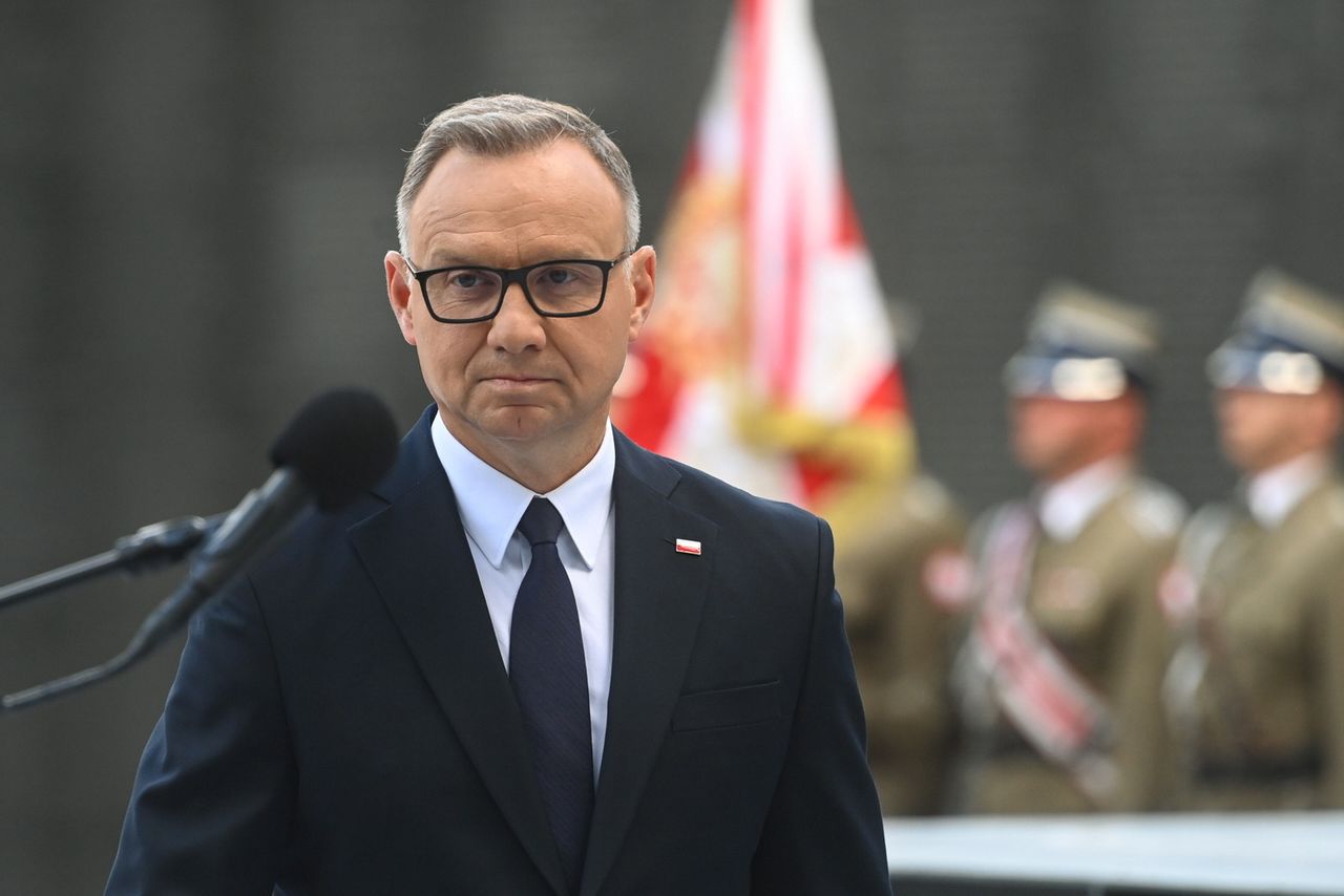 Duda odebrał odznaczenie Jolancie Lange