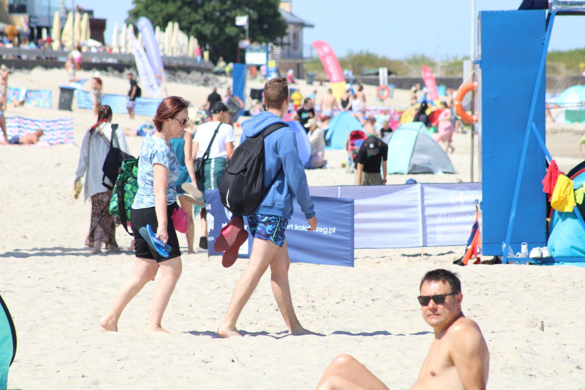 KOŁOBRZEG PLAŻA, PIĘKNA POGODA