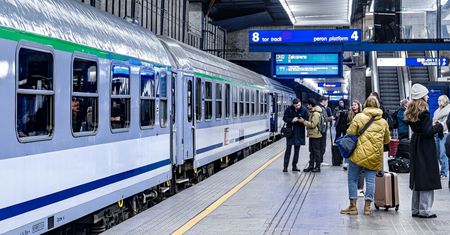 Awaria na stacji Warszawa Centralna. Błąd pracownika kolei