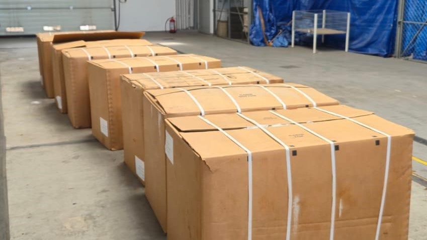 Toruń: Blokada na A1. Blisko tona nielegalnego tytoniu przechwycona przez KAS