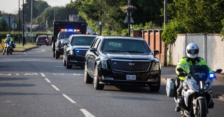 Wyrzutnik granatów, krew dla prezydenta i podwozie ciężarówki. Wszystko o samochodzie Trumpa