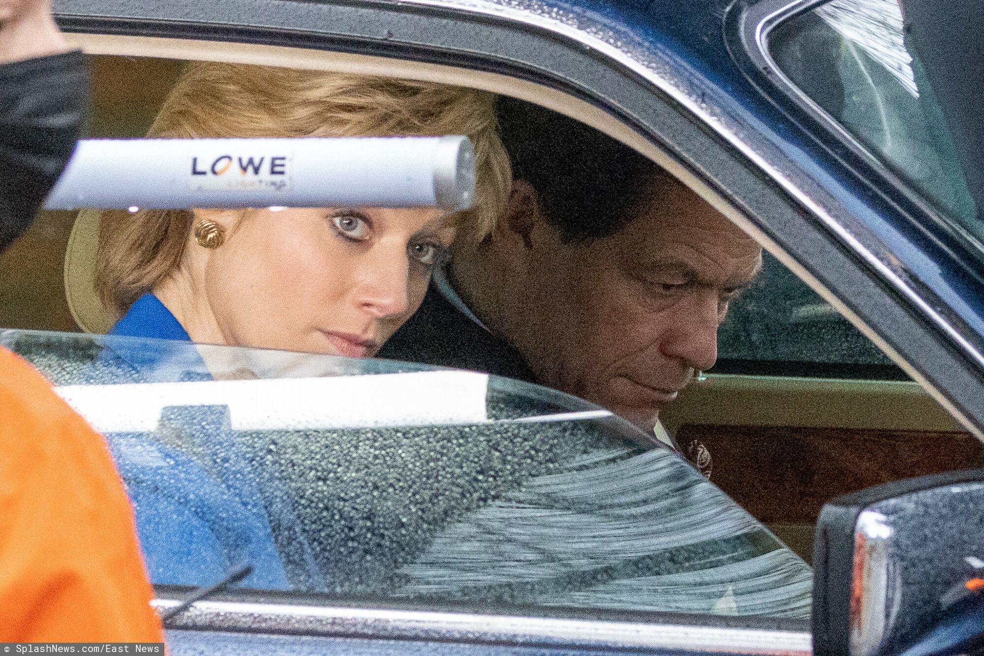 Wyciekły zdjęcia Elizabeth Debicki z planu "The Crown"