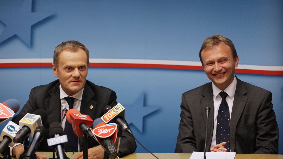 Bruksela, 29.06.2012. Premier Donald Tusk i ówczesny minister ds. europejskich Piotr Serafin