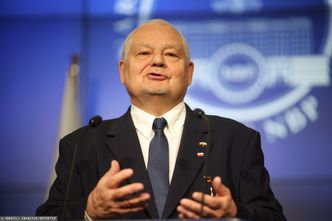 Ekonomiści nie zostawiają suchej nitki na Glapińskim. "Kabaretowa wisienka na torcie"