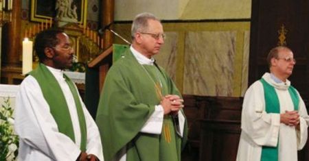 Francja. Ksiądz aresztowany za udział w ludobójstwie