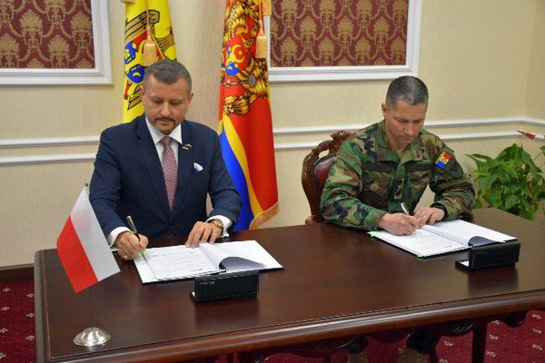 Podpisanie porozumienia o współpracy między mołdawskim ministerstwem obrony i Mesko
