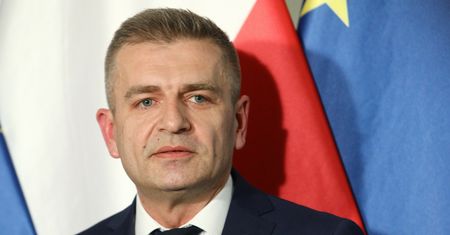 "Pensje nie rosną. Rosną raty i ceny". Były minister o wysokiej inflacji