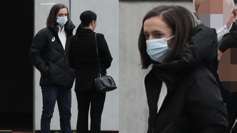 Iga Świątek przed konferencją prasową na Stadionie Narodowym