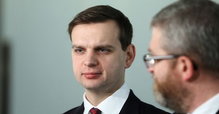 Piąta fala nabiera tempa. Konfederacja chce zablokować ustawę o weryfikacji szczepień