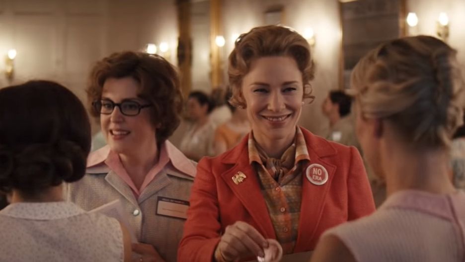 Kadr z serialu "Mrs. America"
