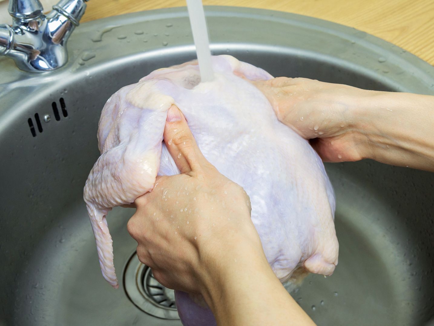 Mycie kurczaka przed gotowaniem