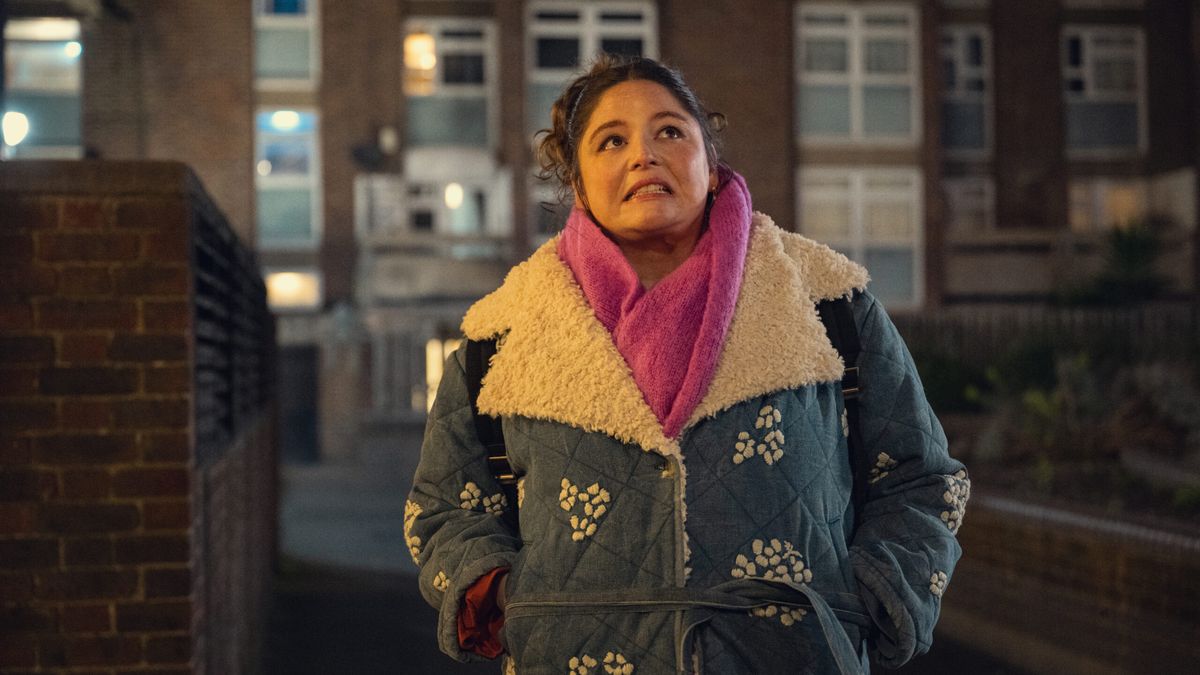 Megan Stalter w "Too much" 