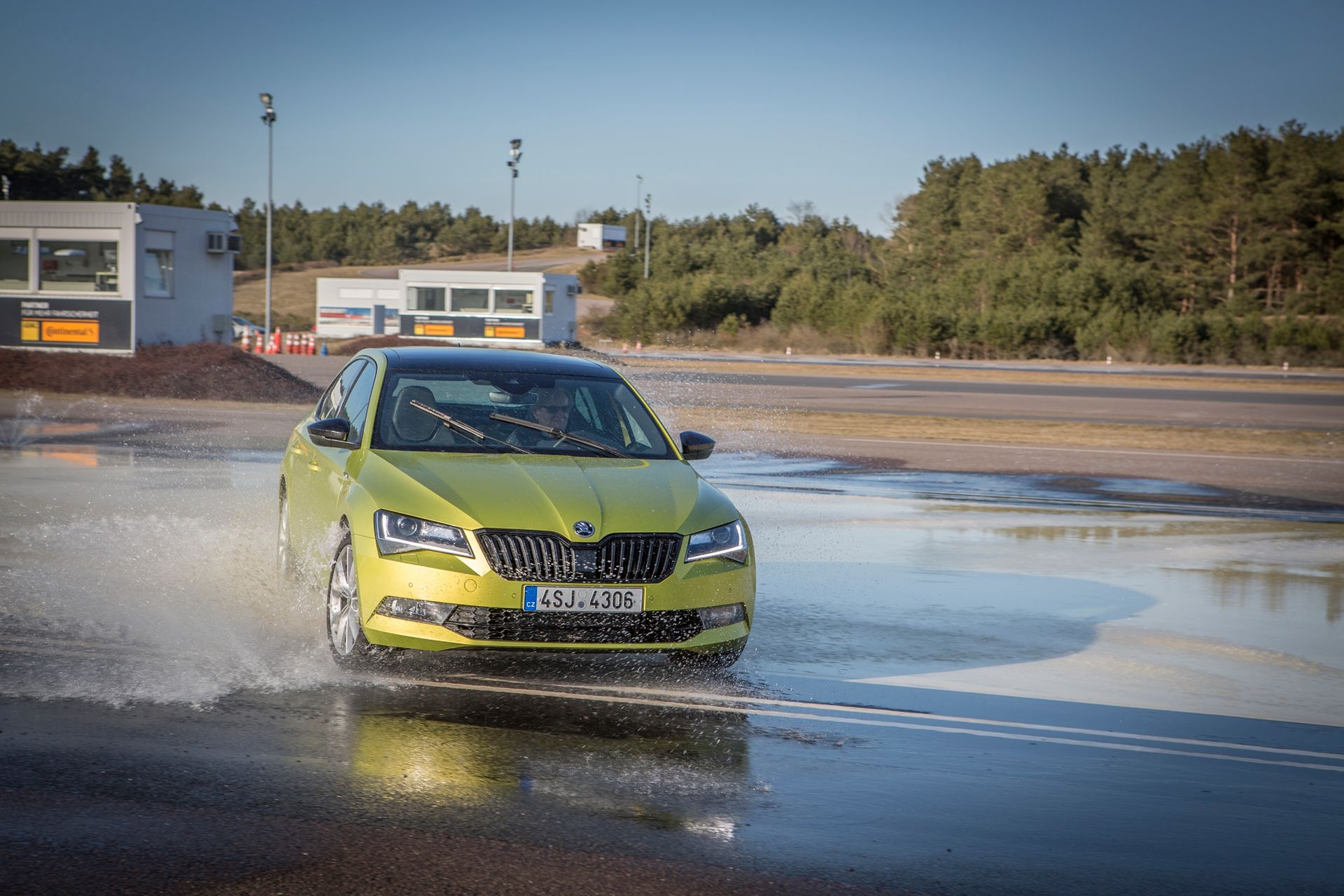 Do linii sportowych modeli Skody zalicza się także 280-konny Superb Sportline
