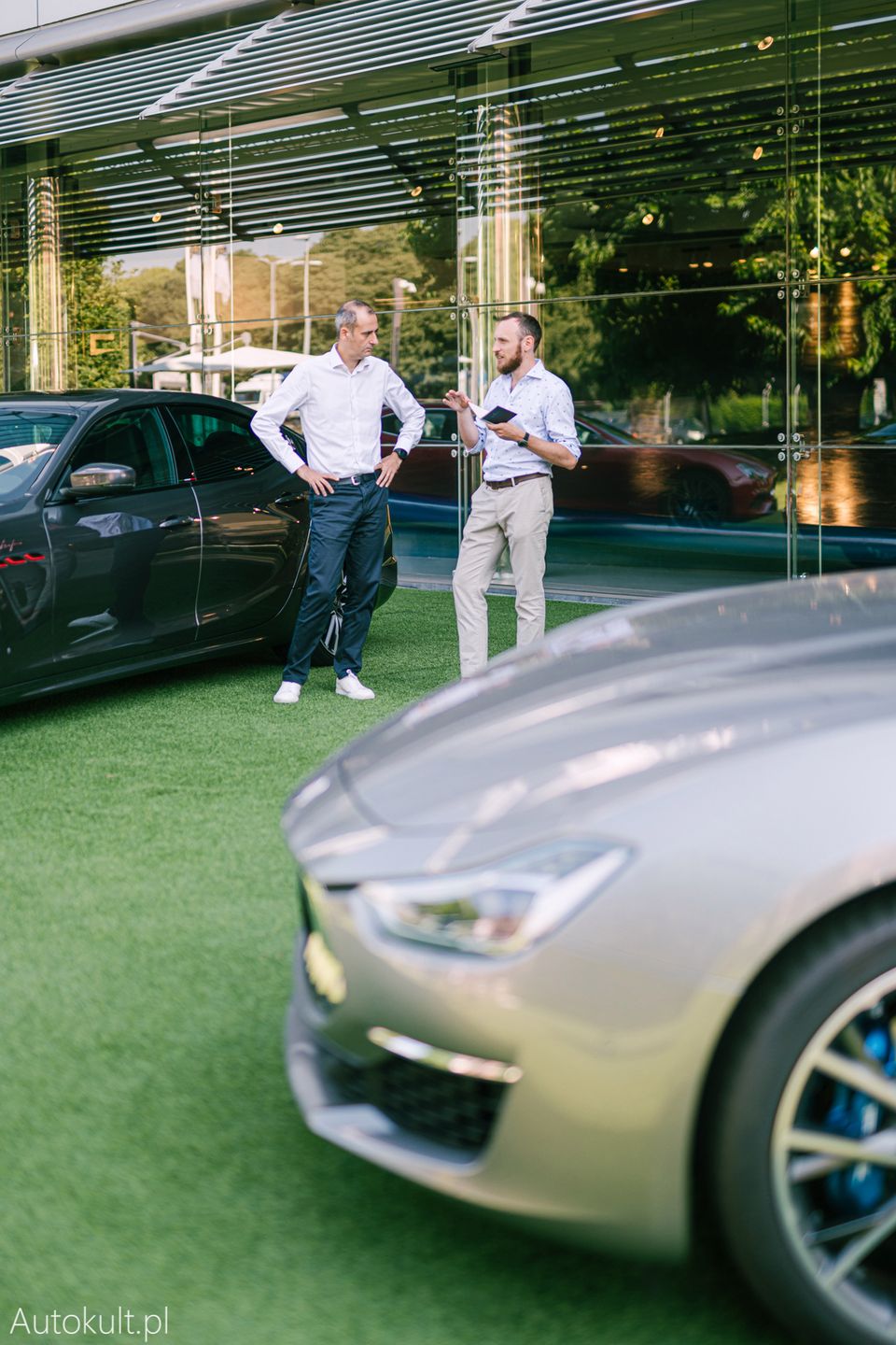 Mateusz Żuchowski i Enrico Paolo Billi w fabryce Maserati w Modenie