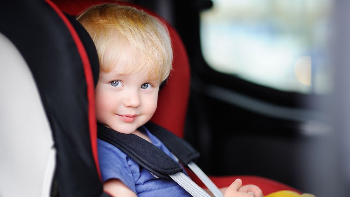 Dziecko należy przewozić w dostosowanym do niego foteliku