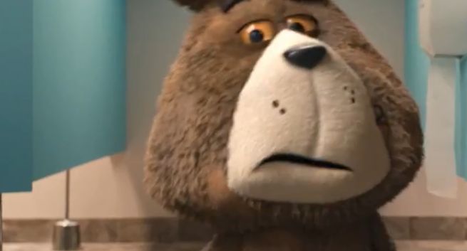 Plushak w toalecie reklamuje 50 GB internetu w Plush na Kartę (wideo)