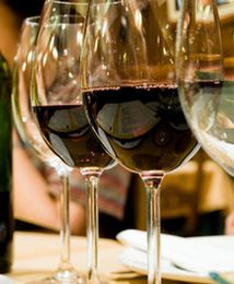 Kryzys w Rosji coraz głębszy. Wina mocno zdrożeją