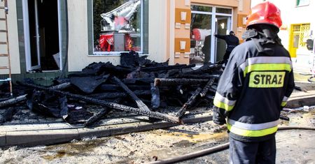 Pożar sklepów w centrum Włoszczowej