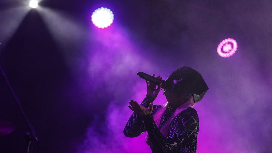 BOKKA tworzy podczas koncertów oryginalny spektakl muzyczno-wizualny