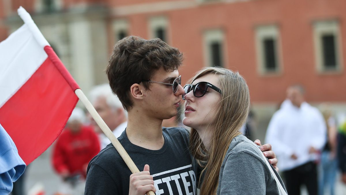uczestnicy marszu
Rafa� Guz
afera pods�uchowa, manifestacja, marsz, marsz na sejm, narodowcy, pods�uch, pods�uchy, protest, przemarsz, rn, ruch narodowy, sprzeciw, stare miasto, star�wka, wprost