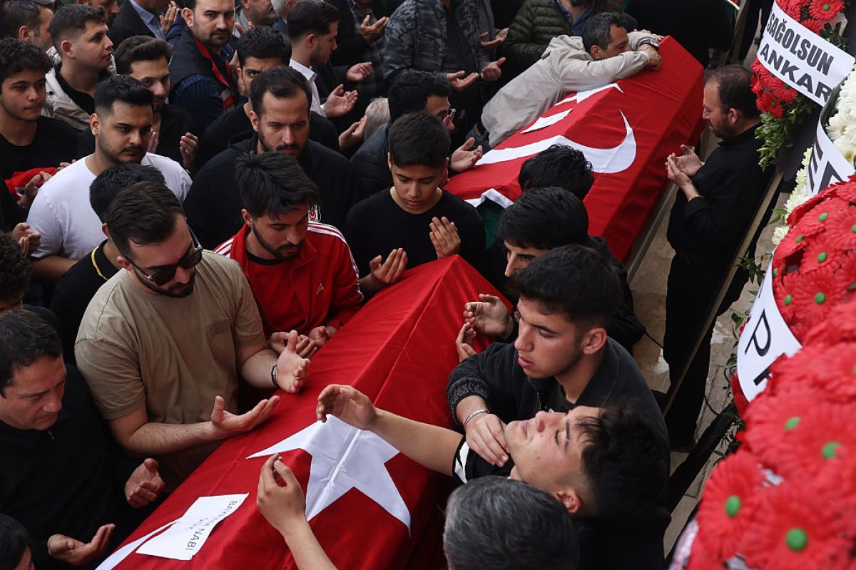 "Zawód splamiony krwią". 3,5 tys. nauczycieli w Turcji wyszło na ulice