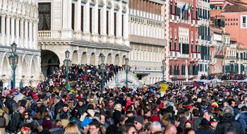 "Ludzie opanowali świat". Od nas zależy, jakie będą jego losy [Felieton]