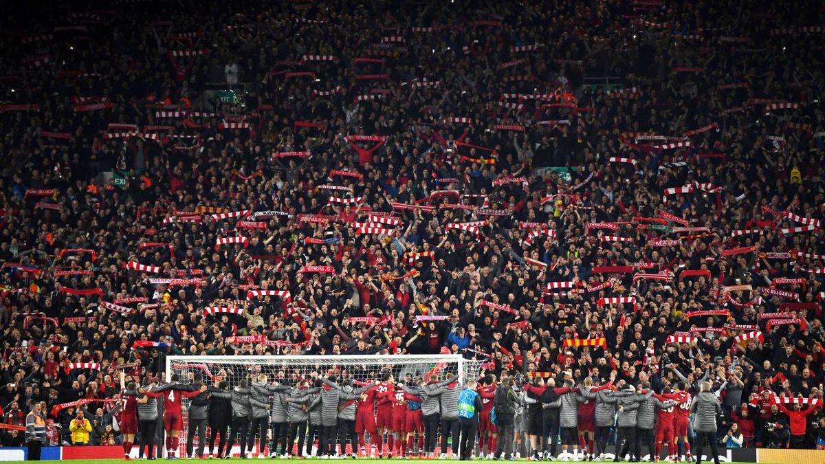 Zdjęcie okładkowe artykułu: Getty Images / Shaun Botterill / Na zdjęciu kibice Liverpoolu podczas meczu Ligi Mistrzów