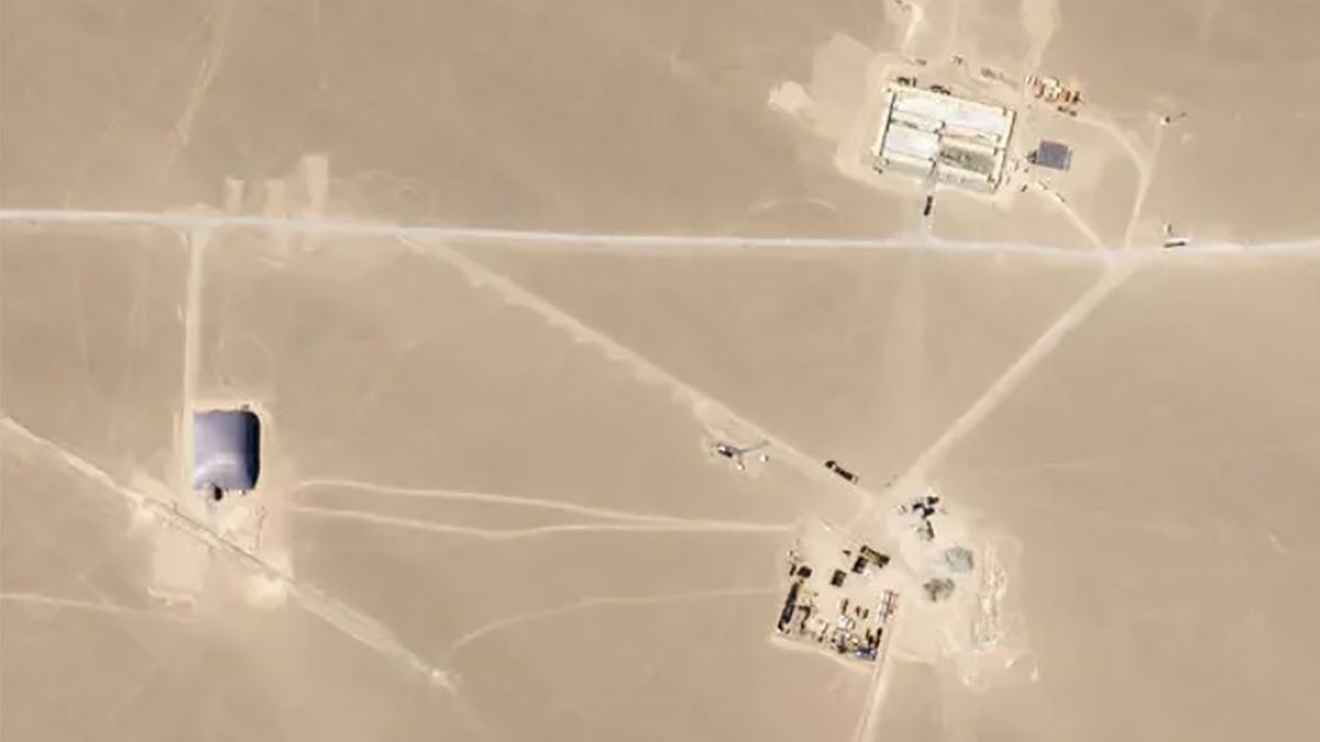 Chiny budują na pustyni silosy rakietowe