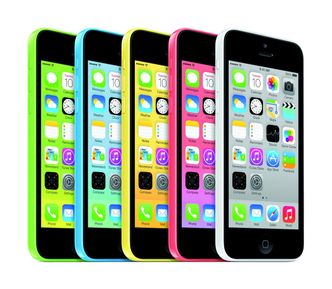 Apple pokazał iPhone 5C z kolorową obudową
