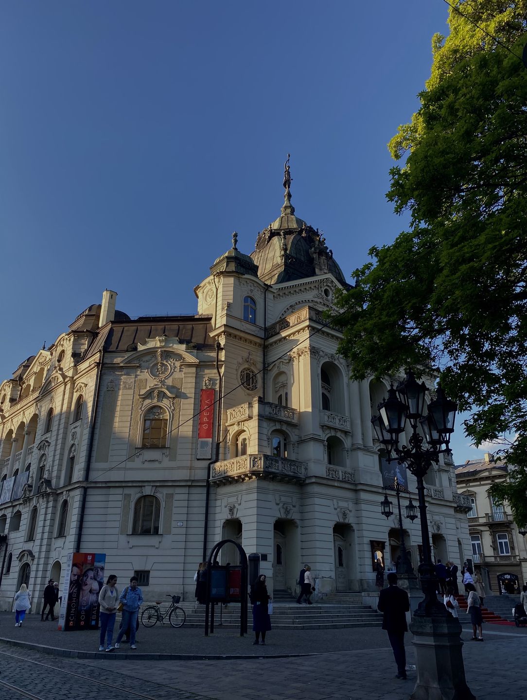Stare miasto w Koszycach to idealne miejsce na leniwy spacer w otoczeniu ciekawej architektury z historią
