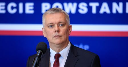 Akty dywersji w Polsce. Siemoniak o "nowym typie agentów"