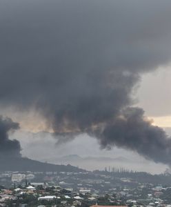 Zamieszki po decyzji Paryża. Zginęły 4 osoby, ogłoszono stan wyjątkowy