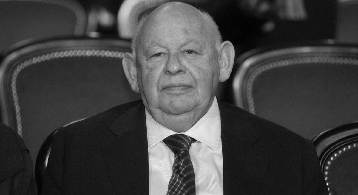 Jerzy Urban był twarzą propagandy PRL. TVP Info pokaże na swojej antenie dokument poświęcony zmarłemu naczelnemu tygodnika "Nie"